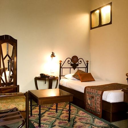 Hotel Broadway Delhi Exterior photo