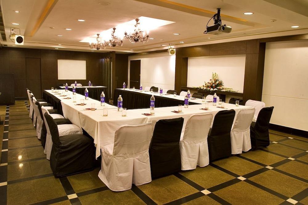 Hotel Broadway Delhi Facilities photo