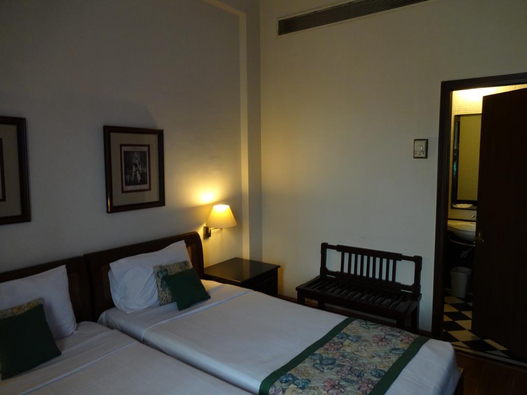Hotel Broadway Delhi Exterior photo